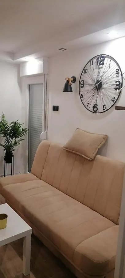 Rustic Apartment Vir